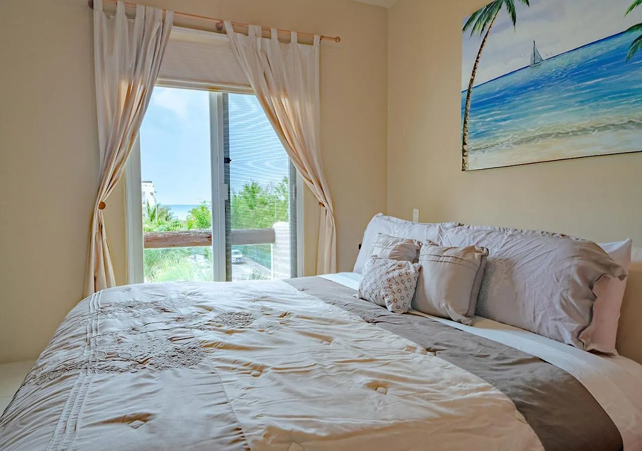 Condo Sol 6 - 3 Bedroom Condo Only 1 Block From Coco Beach - At Luna Maya Condos 신데 델 카르멘